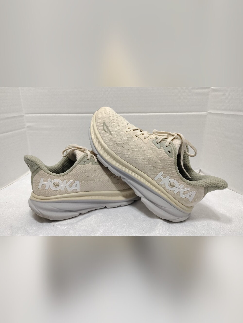 Hoka One One Clifton 9, Men's # 8.5 US
